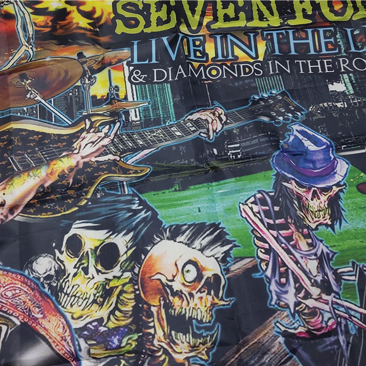 Avenged-Sevenfold---Live-in-the-LBC-flag-b